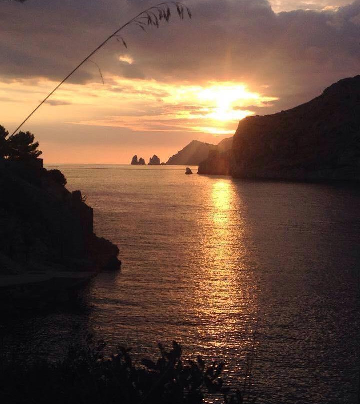Sorrento Coast Charter-马萨卢布伦塞必去景点