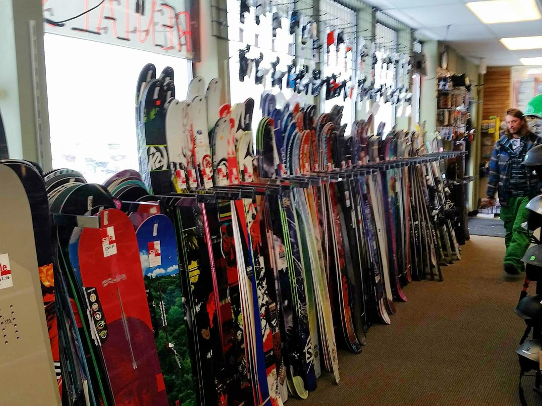 Christy Sports Ski and Snowboard-弗里斯科必去景点