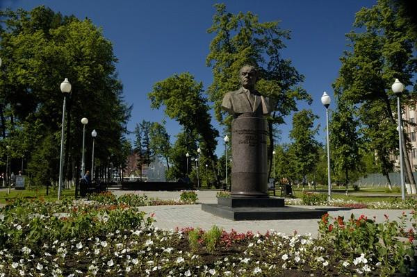 Nemtsov Park-秋明必去景点