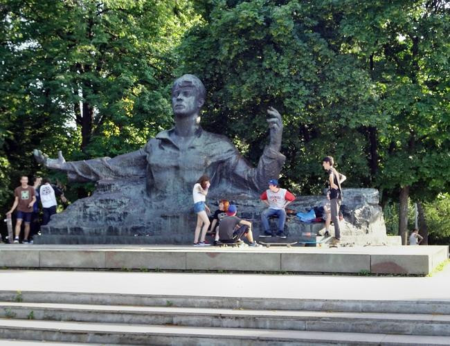 Sergey Yesenin Monument-Ryazan必去景点