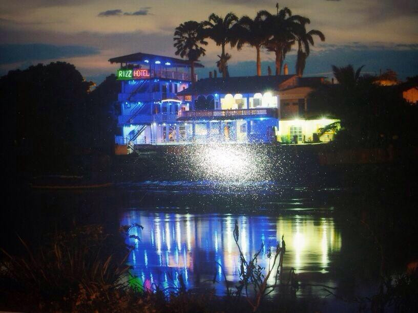 Rizz Hotel
