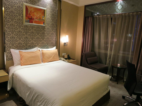 广州礼顿酒店（珠江新城地铁站店）主图