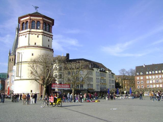 城堡广场景点图片