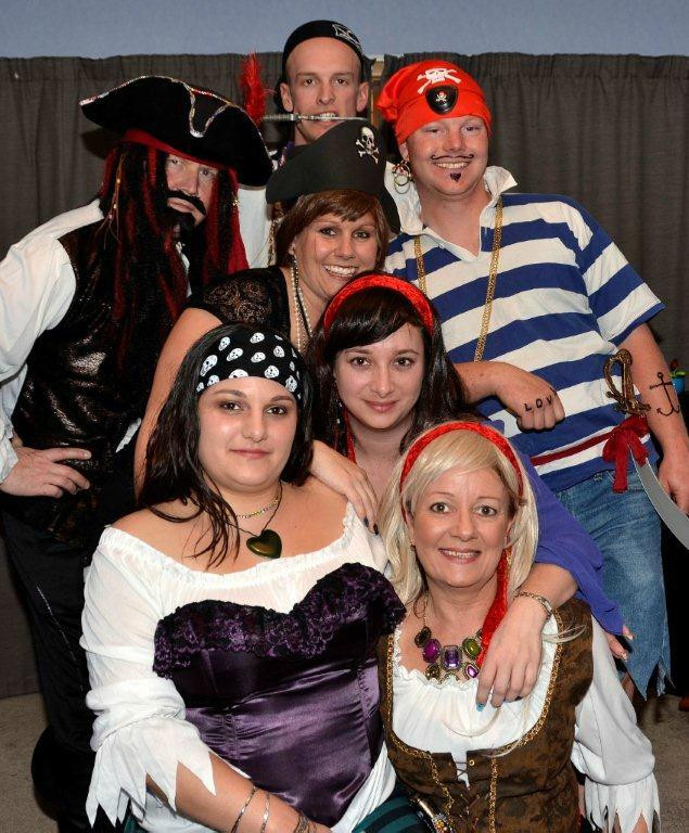 Pirates of the Pacific Dinner Show-芒格努伊山必去景点