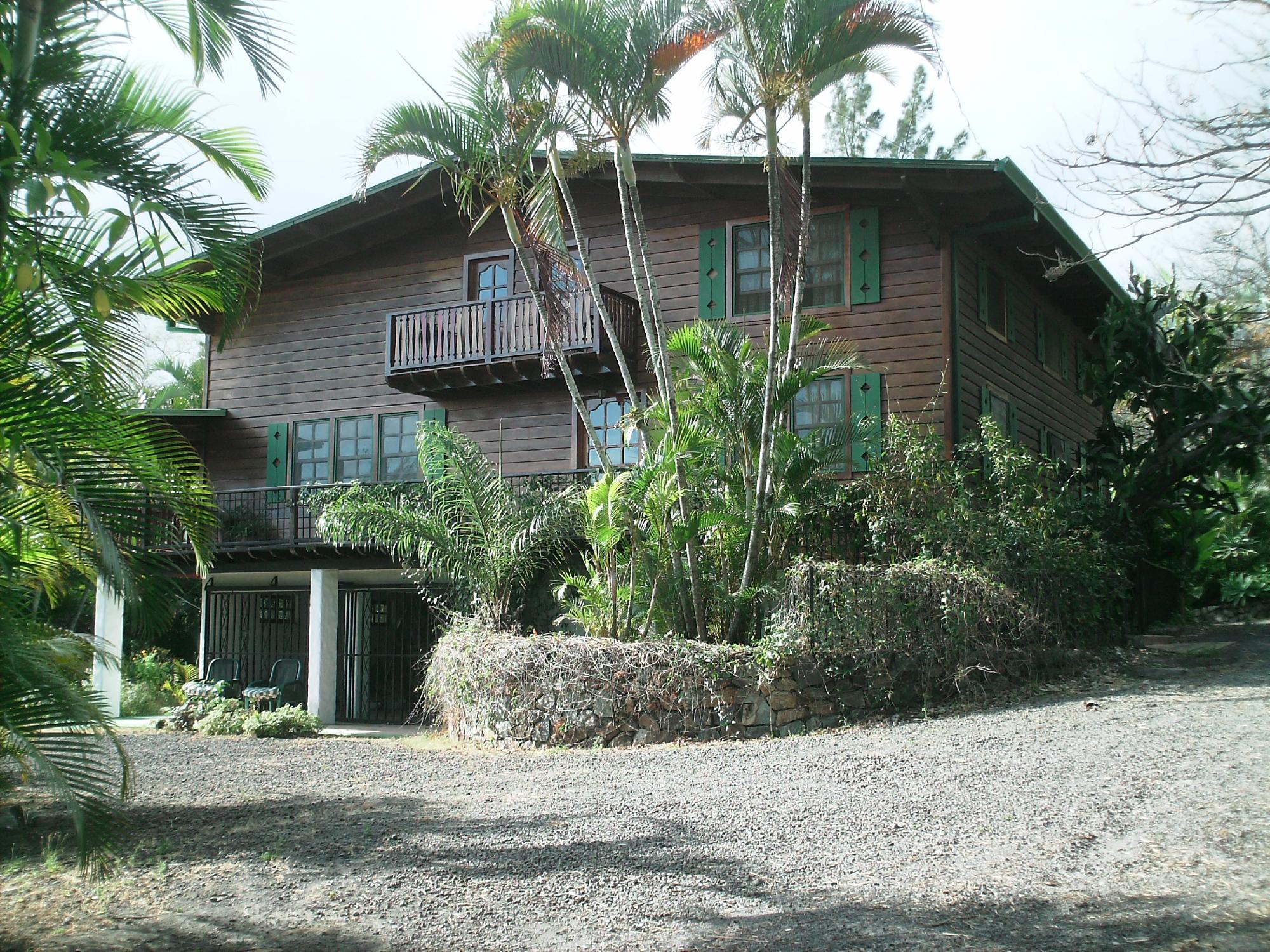 Villa Escazu-客卧