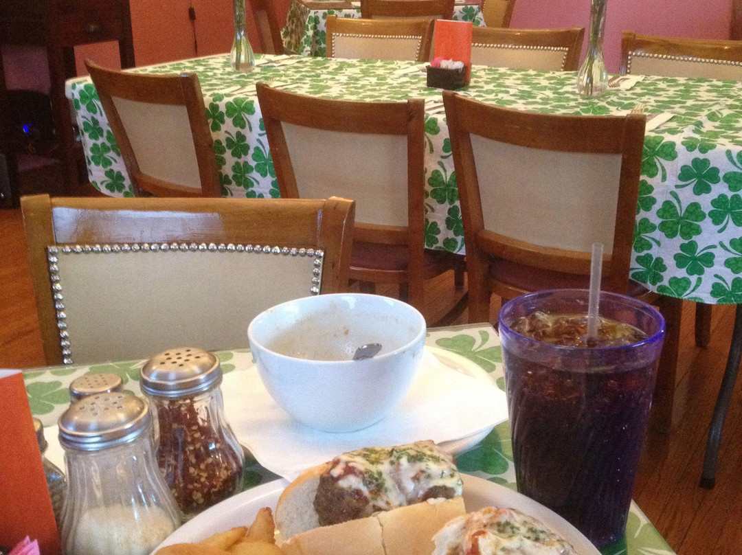 Castleton On Hudson餐馆和美食-Samson's Bar & Restaurant