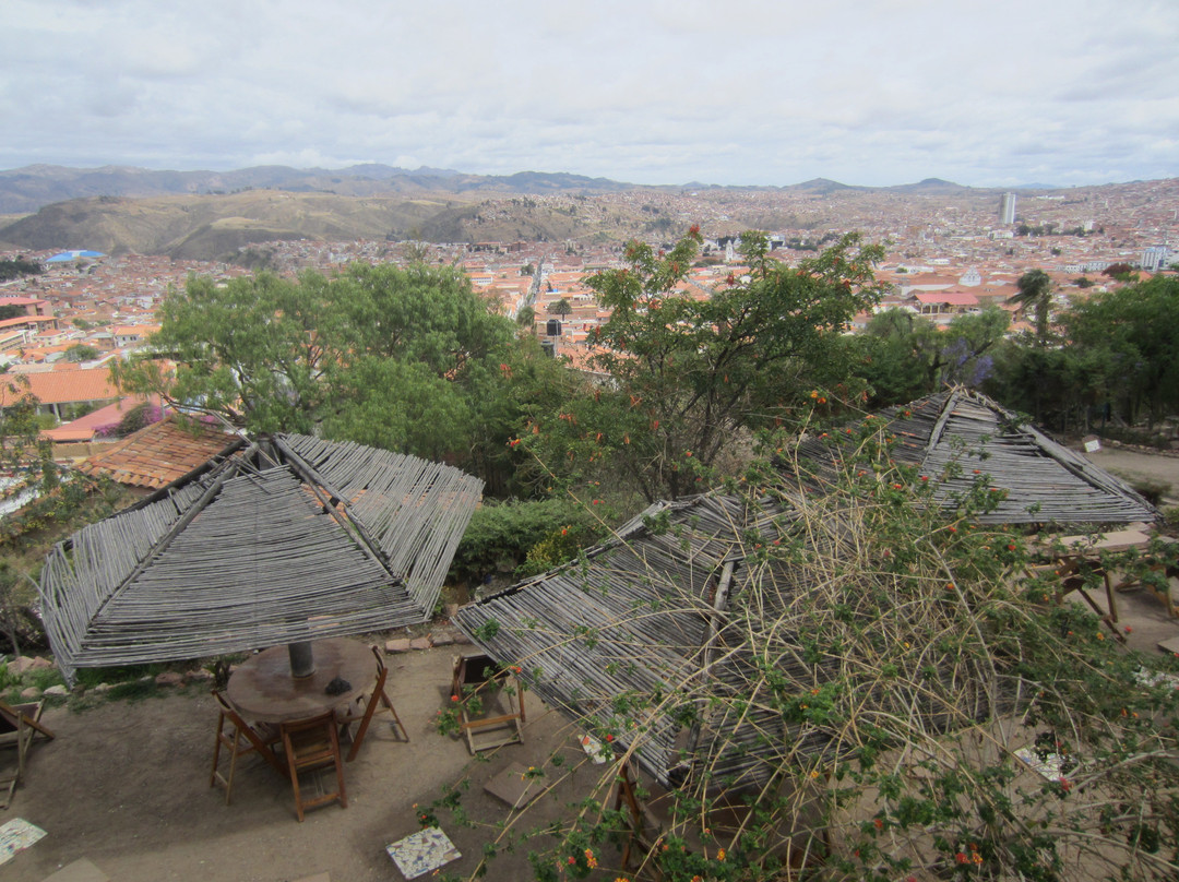 雷科莱塔墓地-苏克雷必去景点