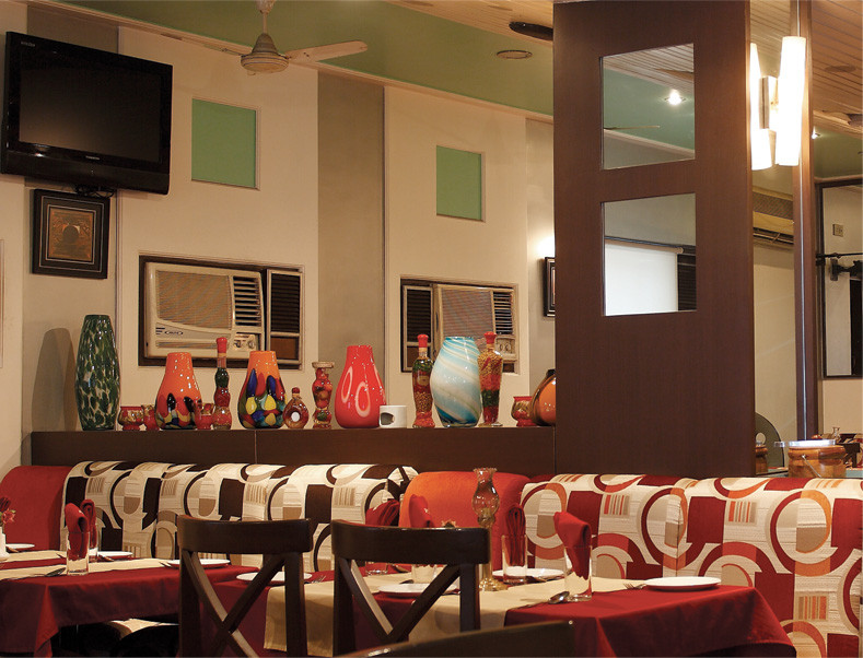 Surangi酒店住宿-Hotel Pioneer