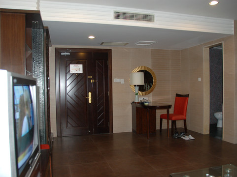 卡尔漫酒店主图