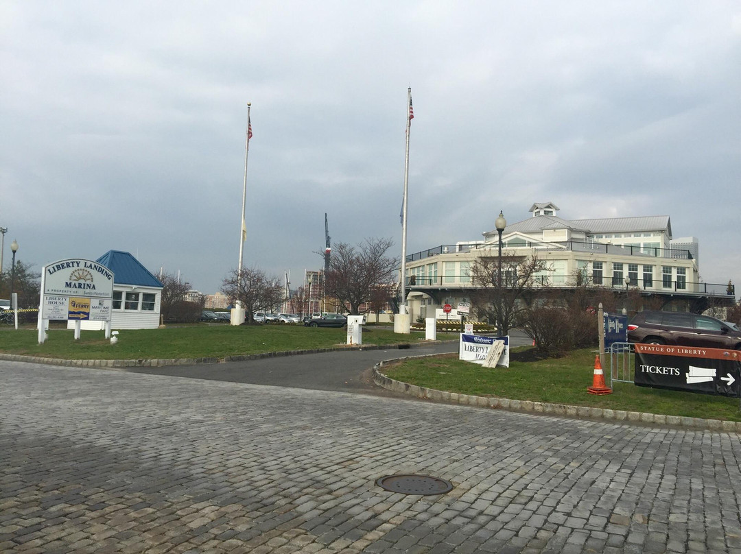 Liberty Landing Marina景点图片