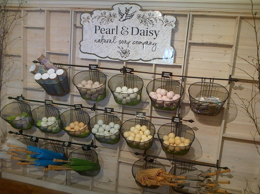 Pearl & Daisy Natural Soap Company-Truro必去景点