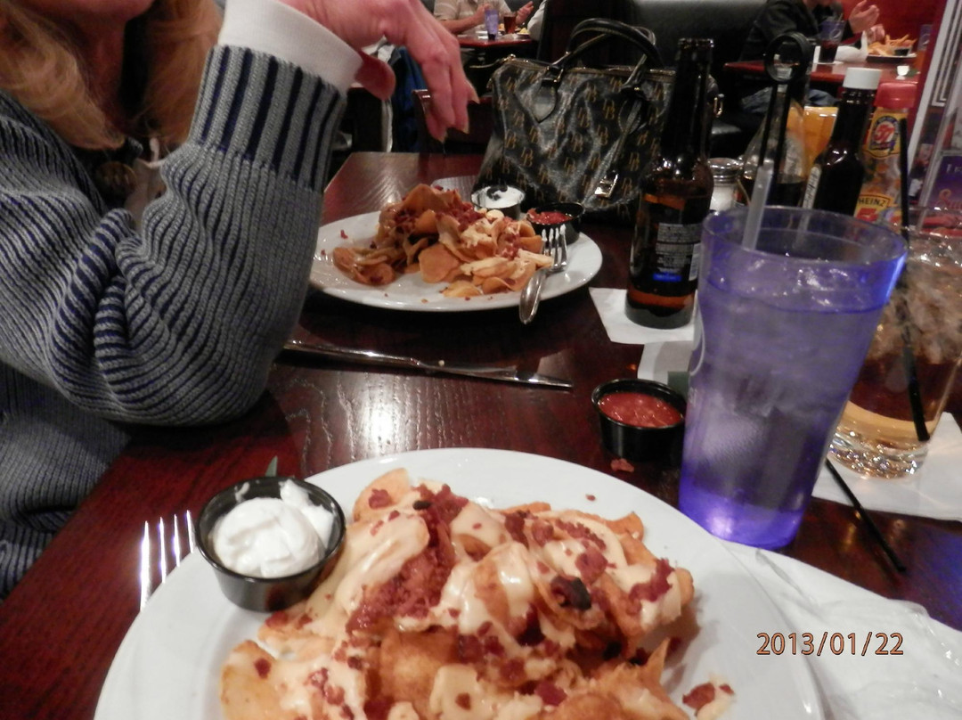 休伦港餐馆和美食-Lynch's Irish Tavern