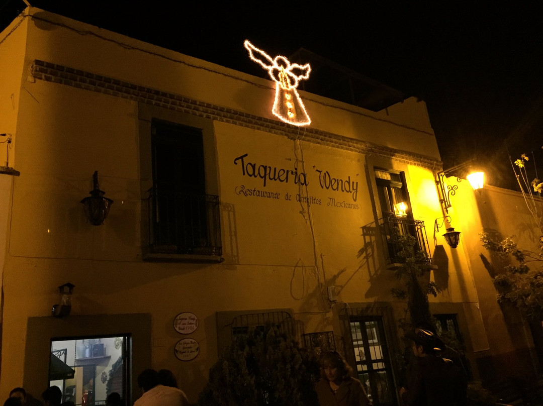 Calera Victor Rosales餐馆和美食-Taqueria Wendy