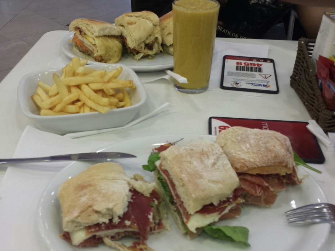 Maria Cereja Confeitaria e Afins