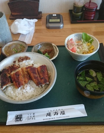 うなぎ専門店 尾方屋