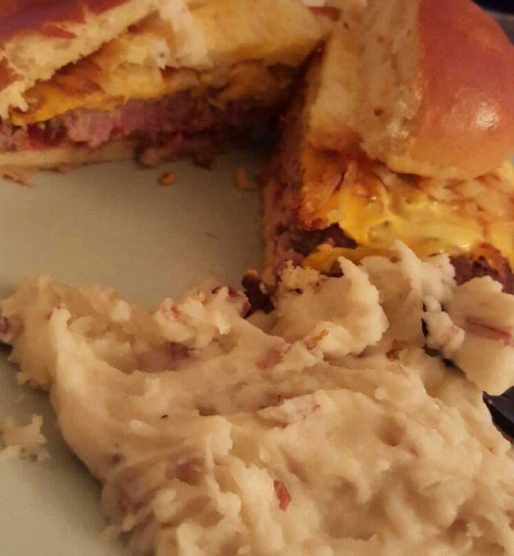 Buena Ventura Lakes餐馆和美食-Applebee's