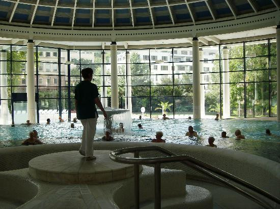 卡拉卡拉温泉浴场-巴登巴登必去景点