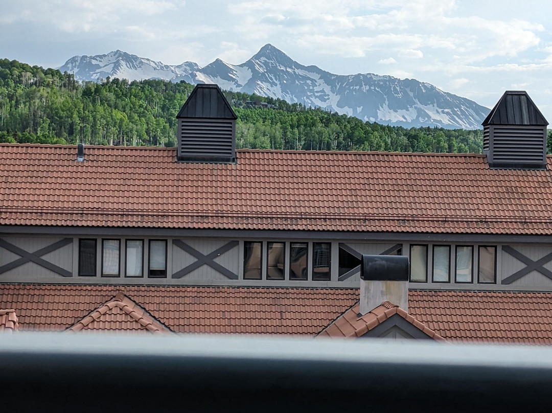 The Inn at Lost Creek主图