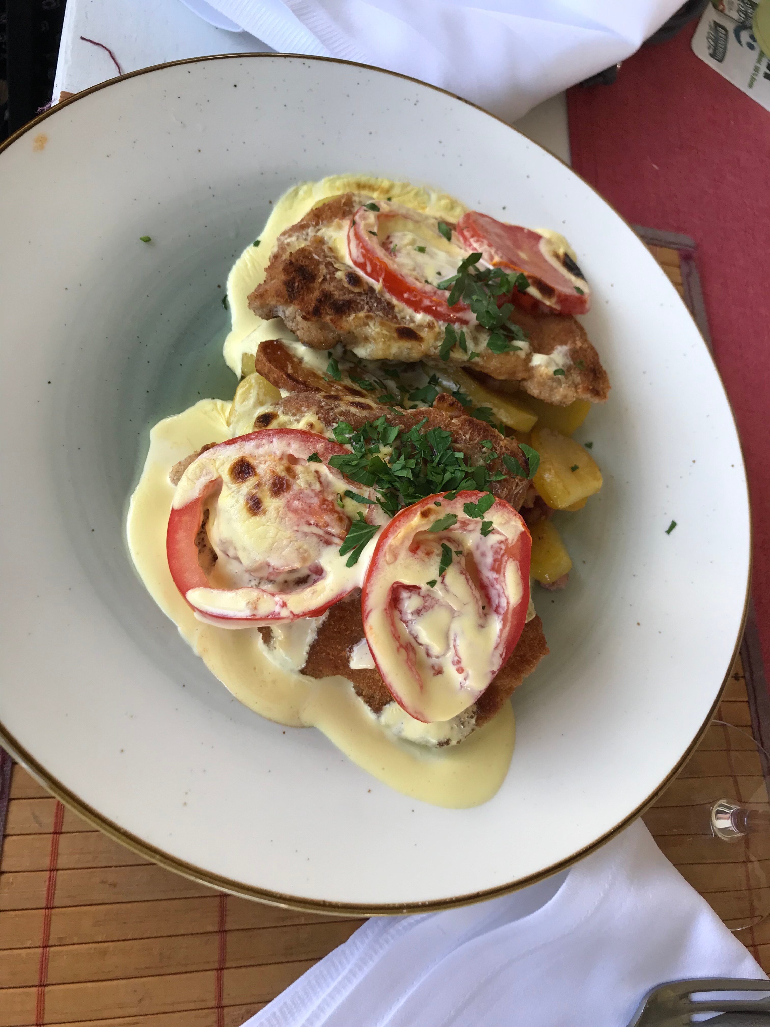 伯勒尔宾馆-餐饮