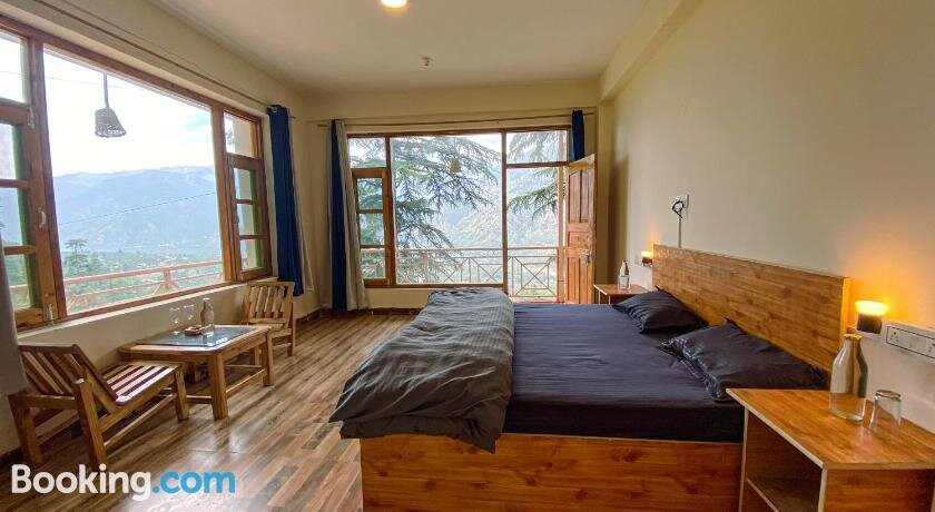 Tag's Stays & Hostel