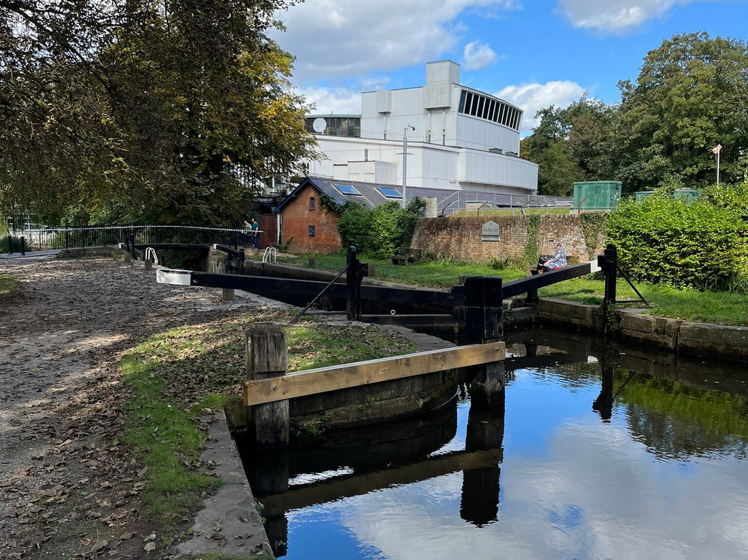 Farncombe Boat House景点图片