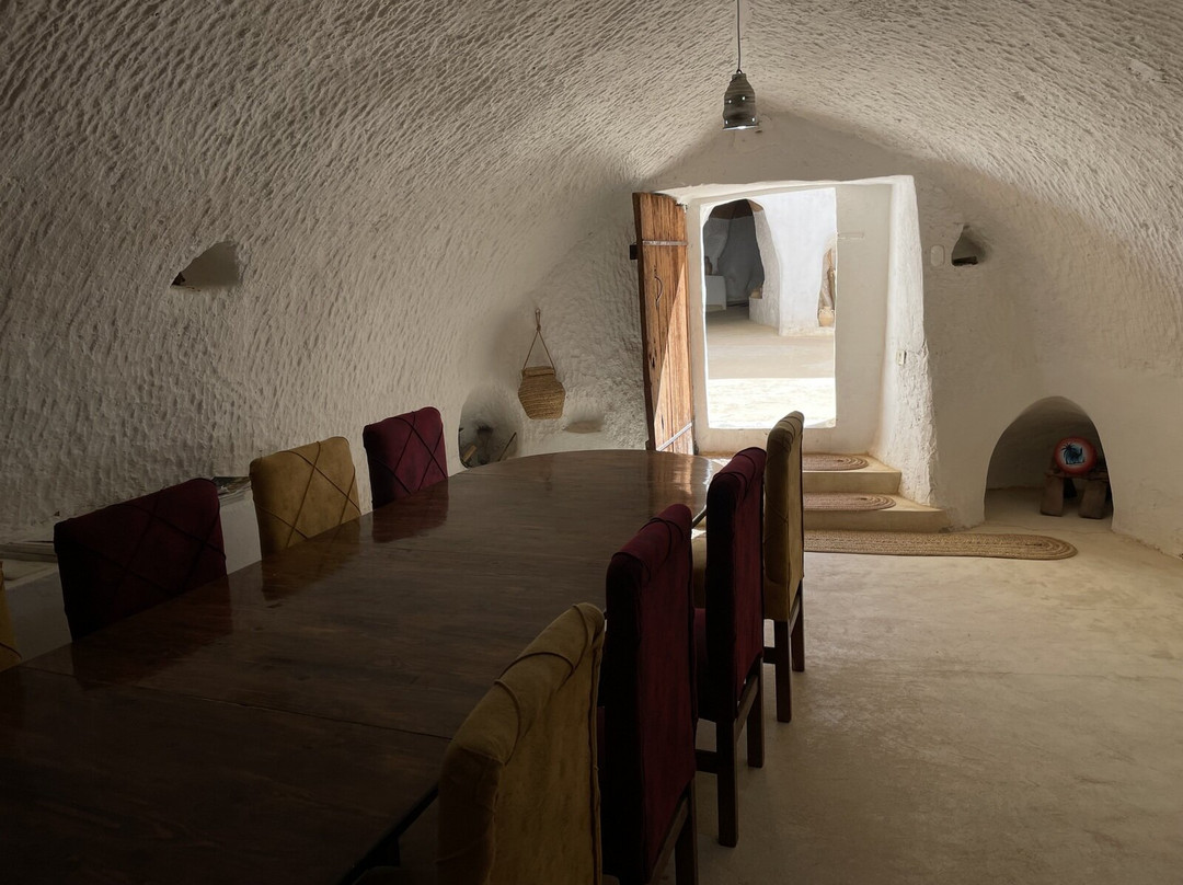 Au Trait d'Union Tijma主图