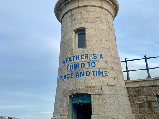 The Lighthouse Champagne Bar-福克斯通必去景点