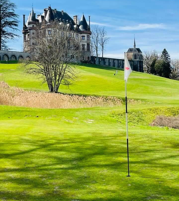 Golf Club du Chateau de Bournel-Cubry必去景点