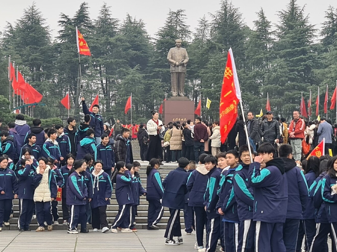 毛泽东铜像广场-韶山市必去景点