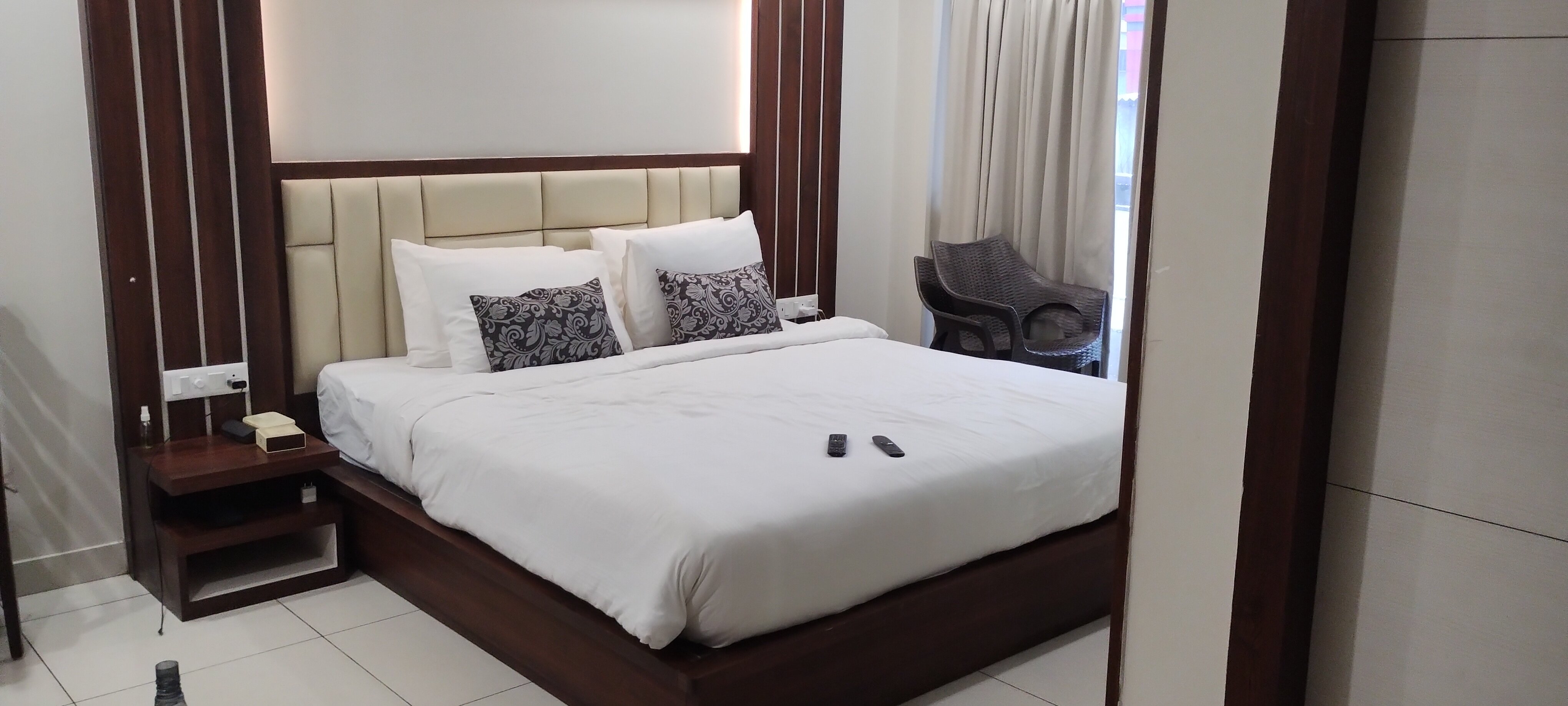 Pride Biznotel Canopus, Digha-客卧