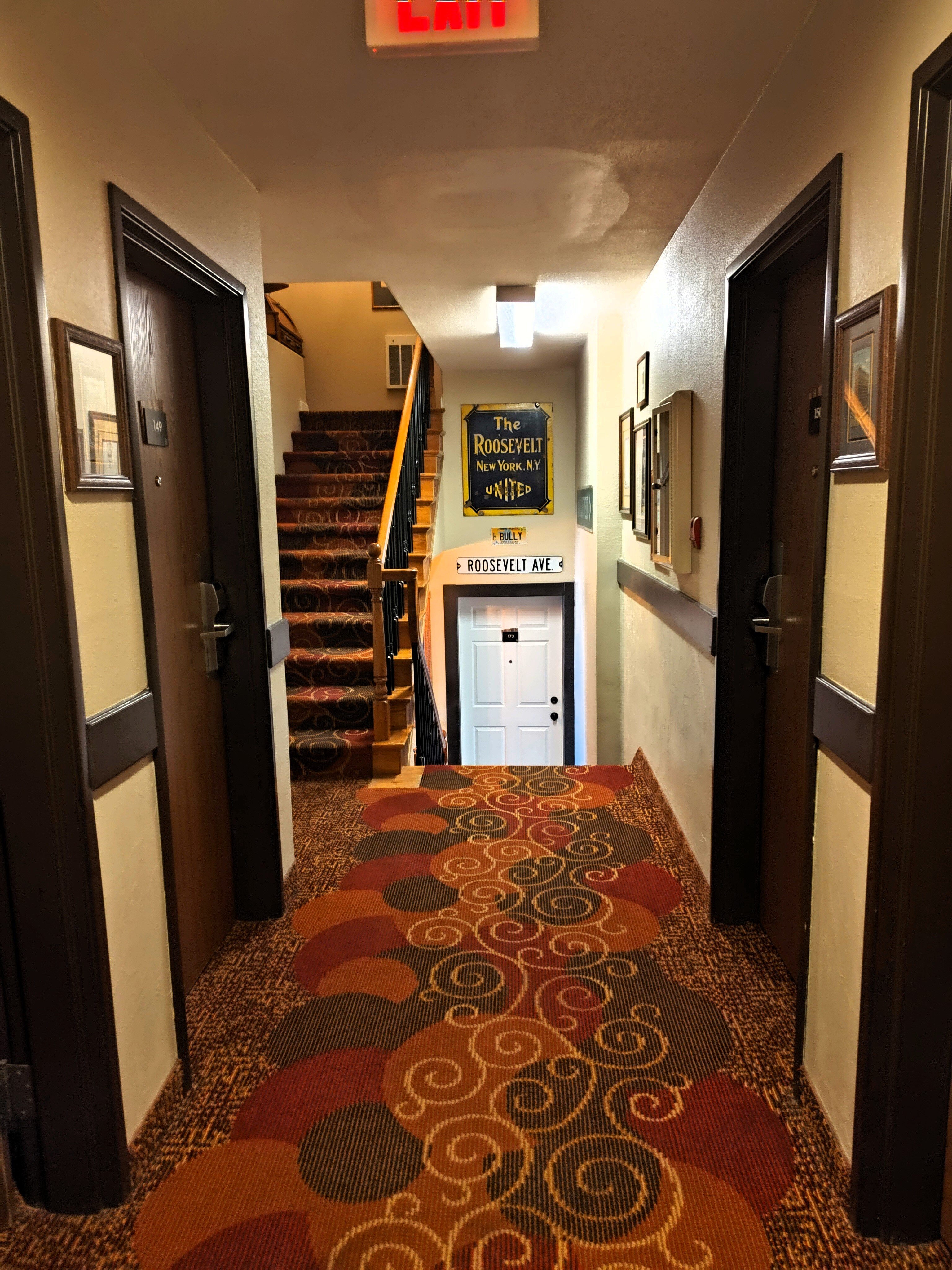 Roosevelt Inn & Suites-官方