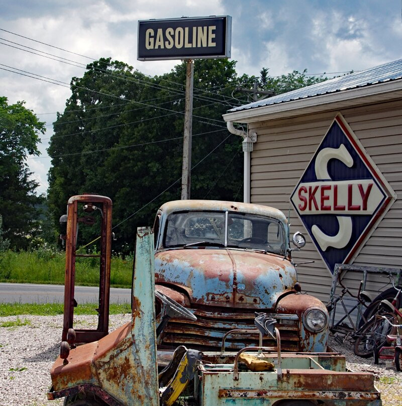 Half-Crocked Antiques-Bourbon必去景点