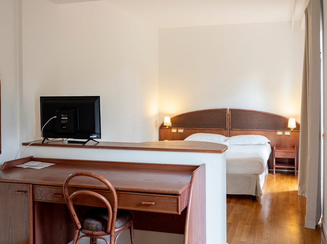 阿尔塔米拉酒店主图