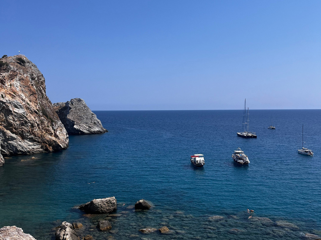 Kastro Beach景点图片