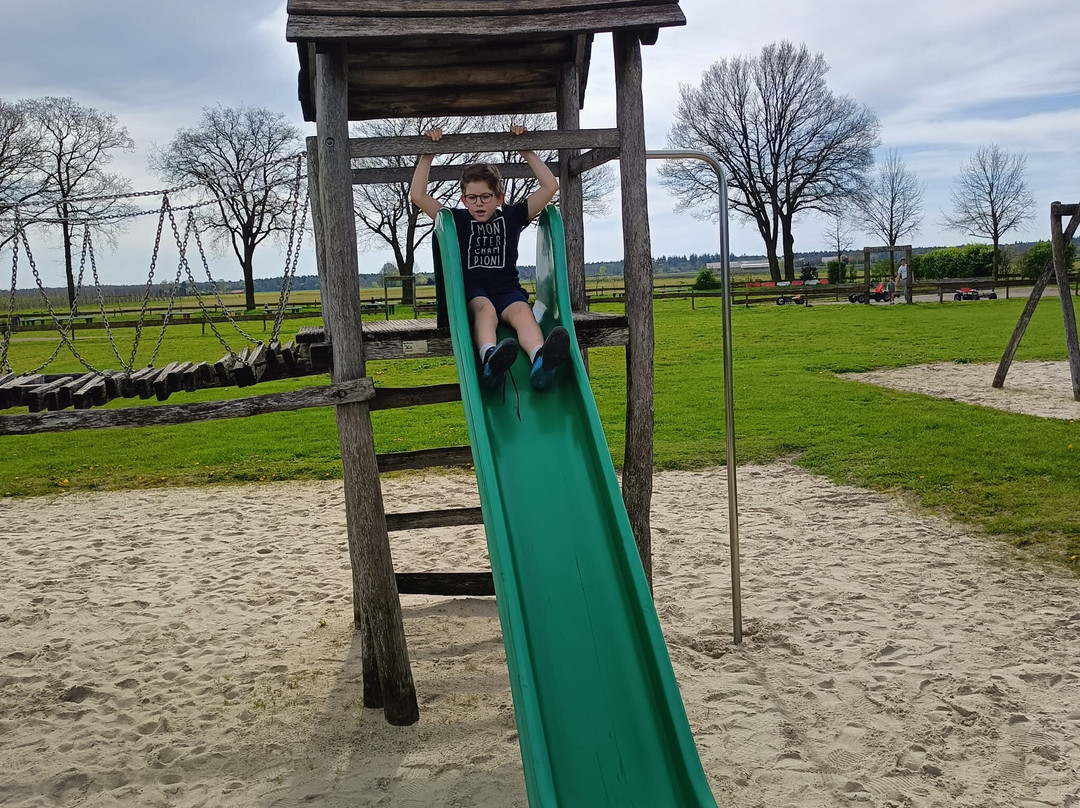 Children's farm playground 't Platteland-Veulen必去景点
