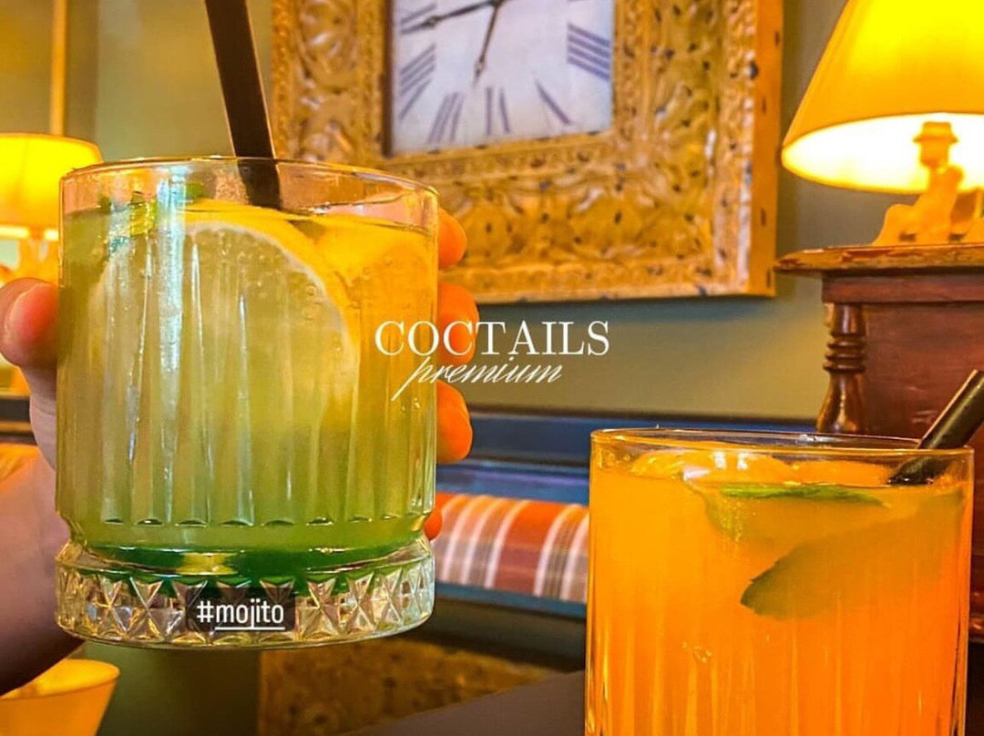 Locca Cafe & Restaurant