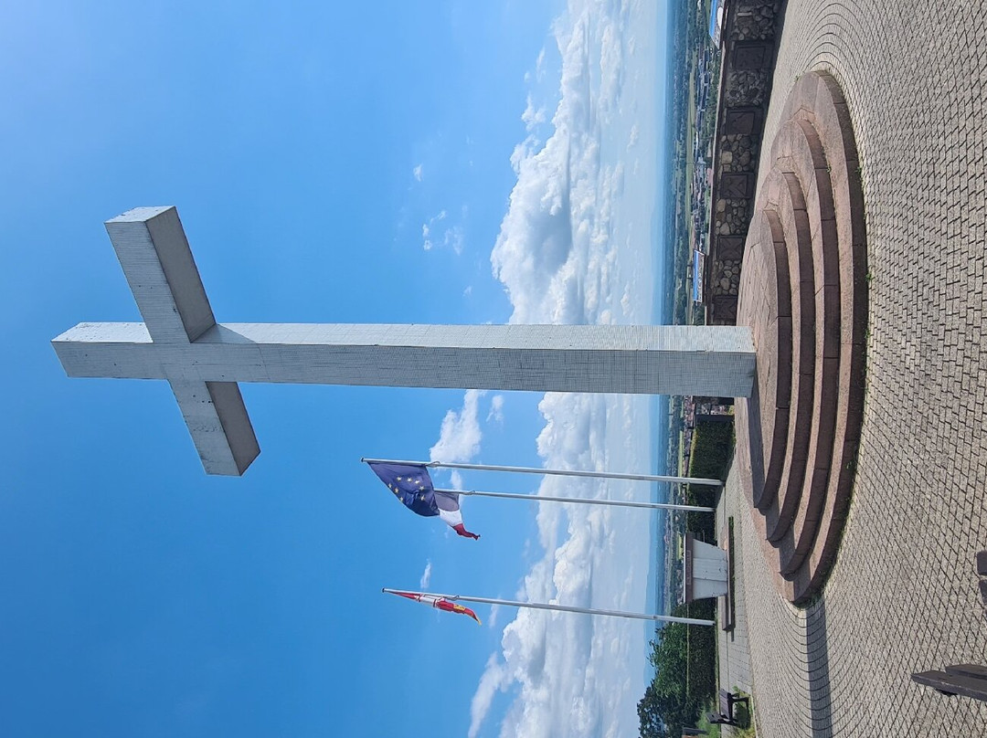 Monument de l’ADEIF-奥贝奈必去景点