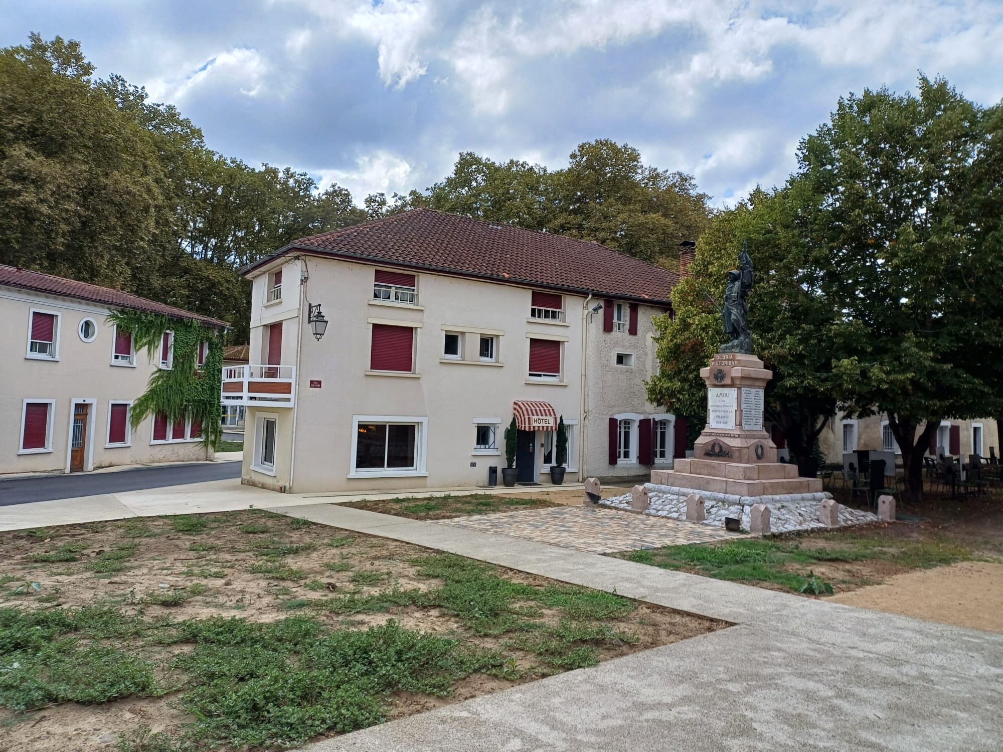 Hotel Restaurant Le Commerce-官方