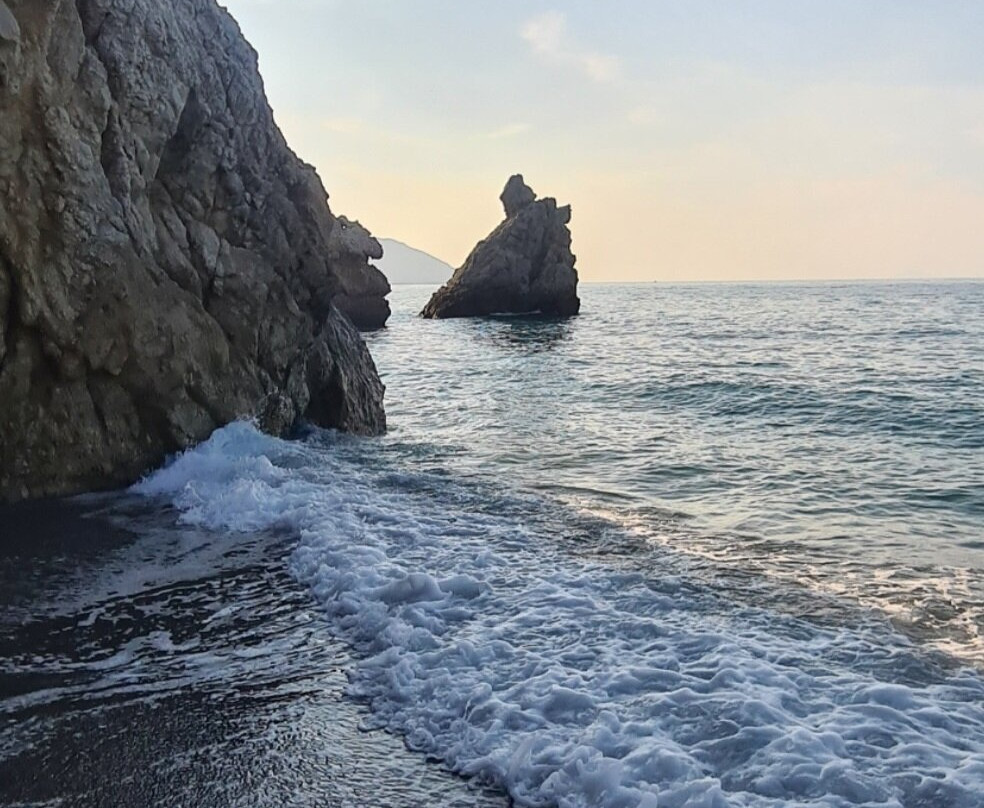 Grotte Beach Sicilia景点图片