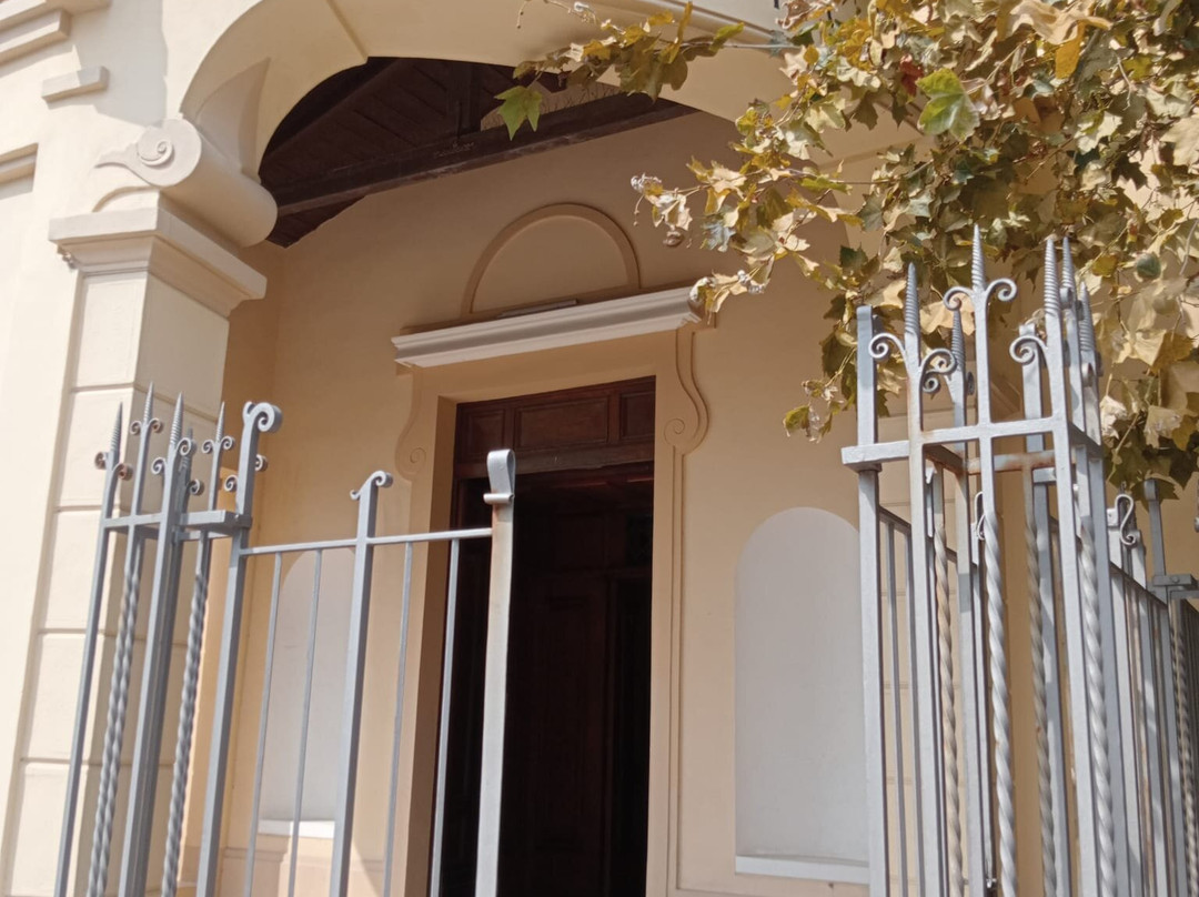 Chiesa Di Santa Teresa Del Gesu Bambino-Lido di Ostia必去景点