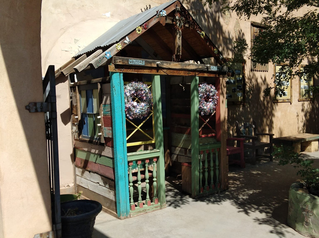 Tiny Church of the Mother Road-温斯洛必去景点