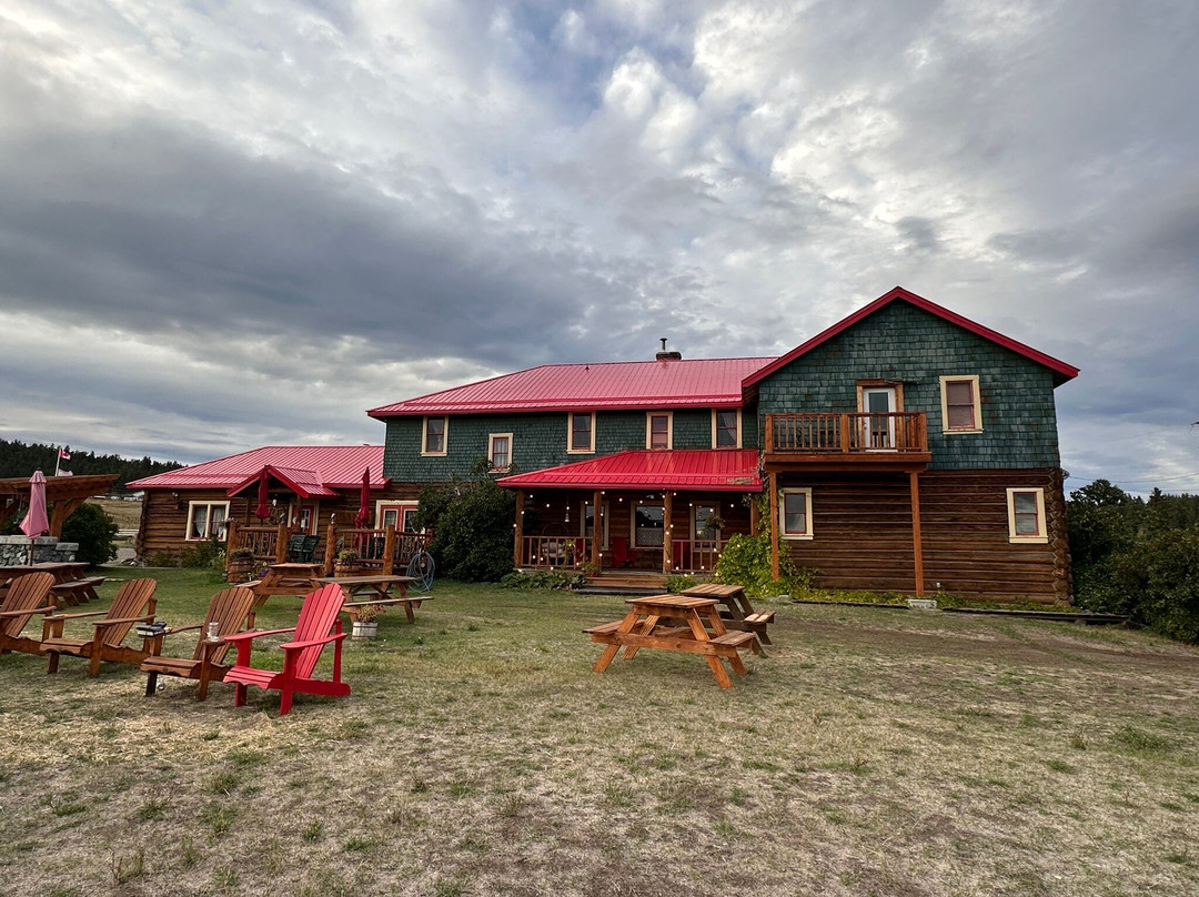 The Historic Chilcotin Lodge主图