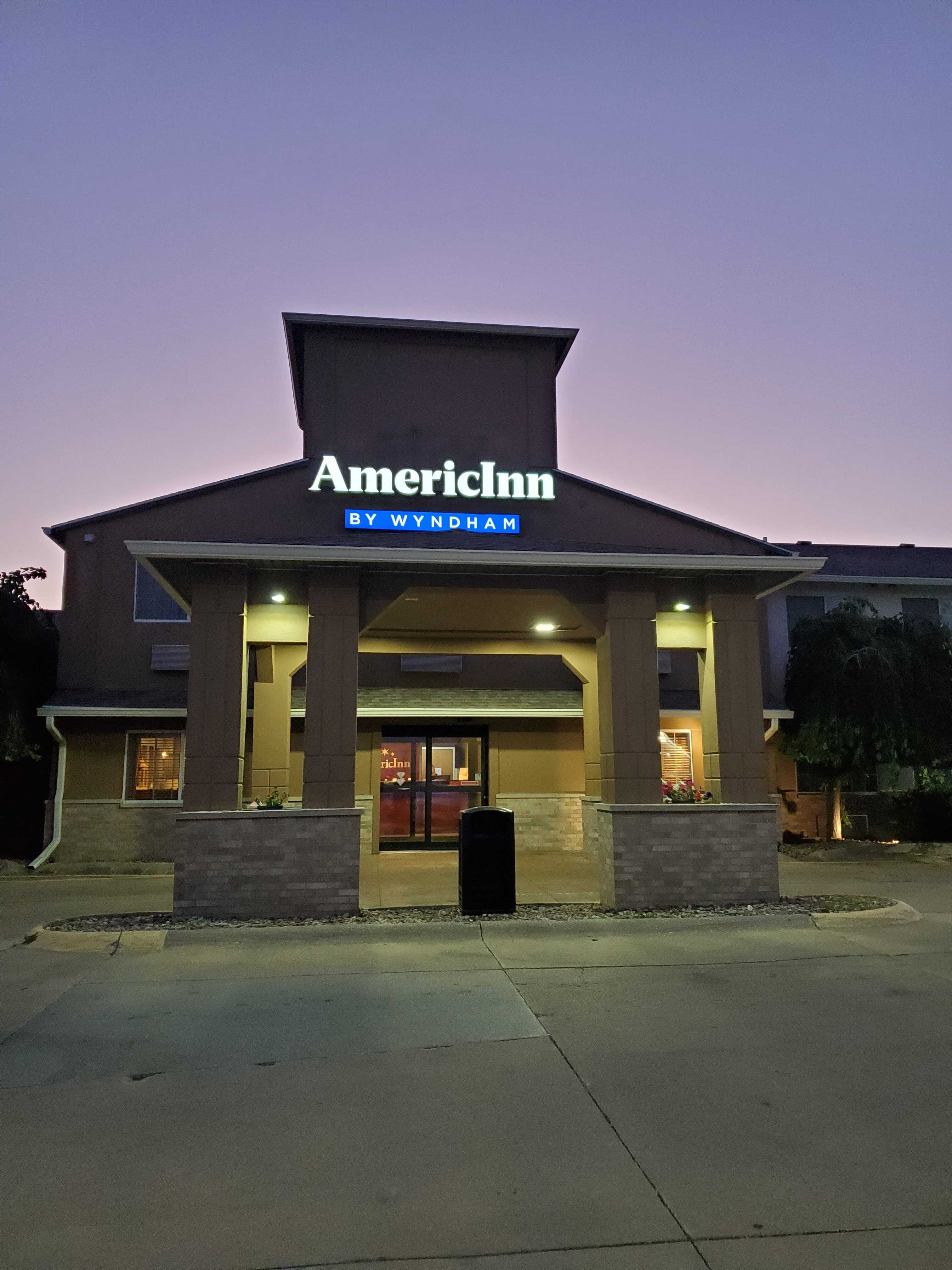 AmericInn by Wyndham des Moines Airport-浴室