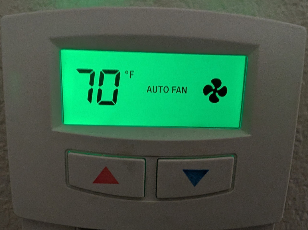 西拉伯克快捷假日&套房酒店主图