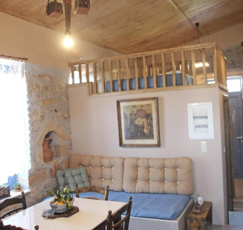 Laini Guest Houses