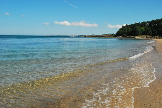 Helen's Bay beach景点图片