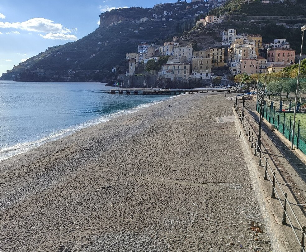 Piazza centrale minori-米诺利必去景点