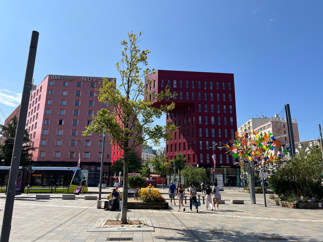 Cité Administrative Grüner景点图片