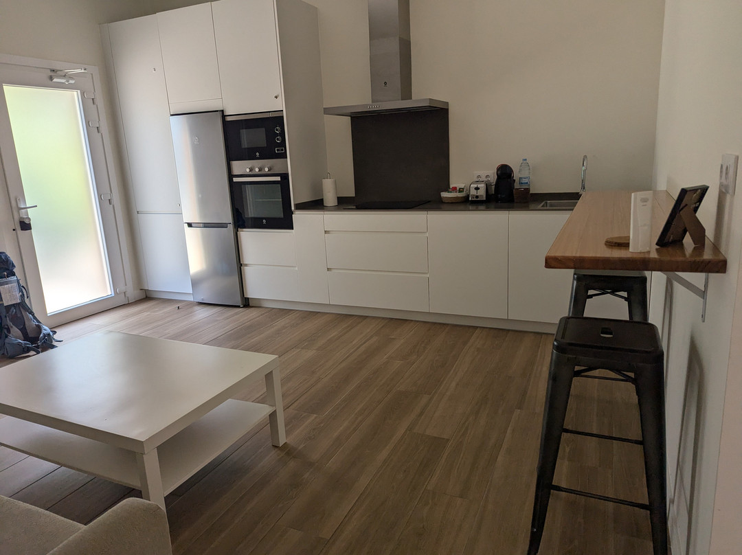Redondela Apartments - Bedroom, Bathroom & Kitchen