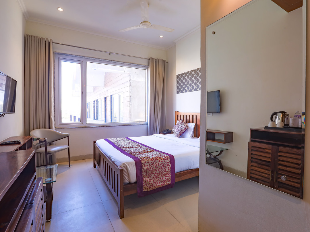 The VrindWoods Hotel主图